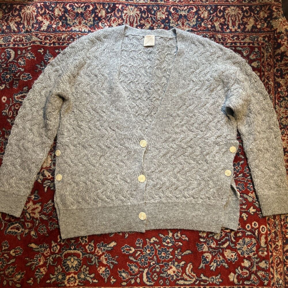 Kerisma Women's Light Gray Knit Button Front Cardigan Sweater Large Long Sleeve